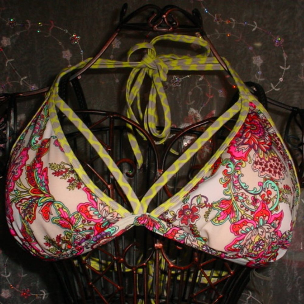 VICTORIAS SECRET New Strappy String Bikini L